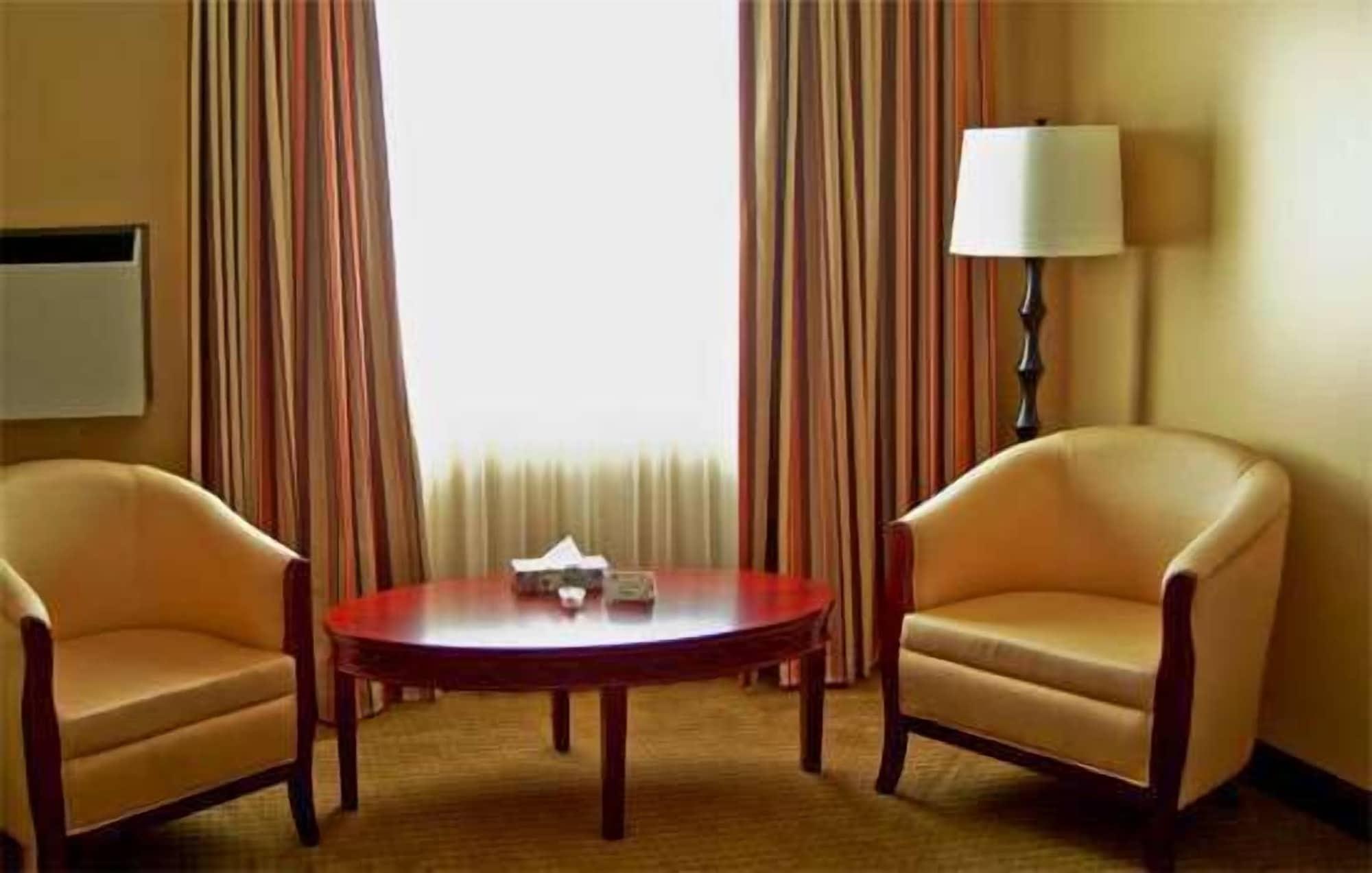 Coast Fraser Inn Williams Lake Phòng bức ảnh