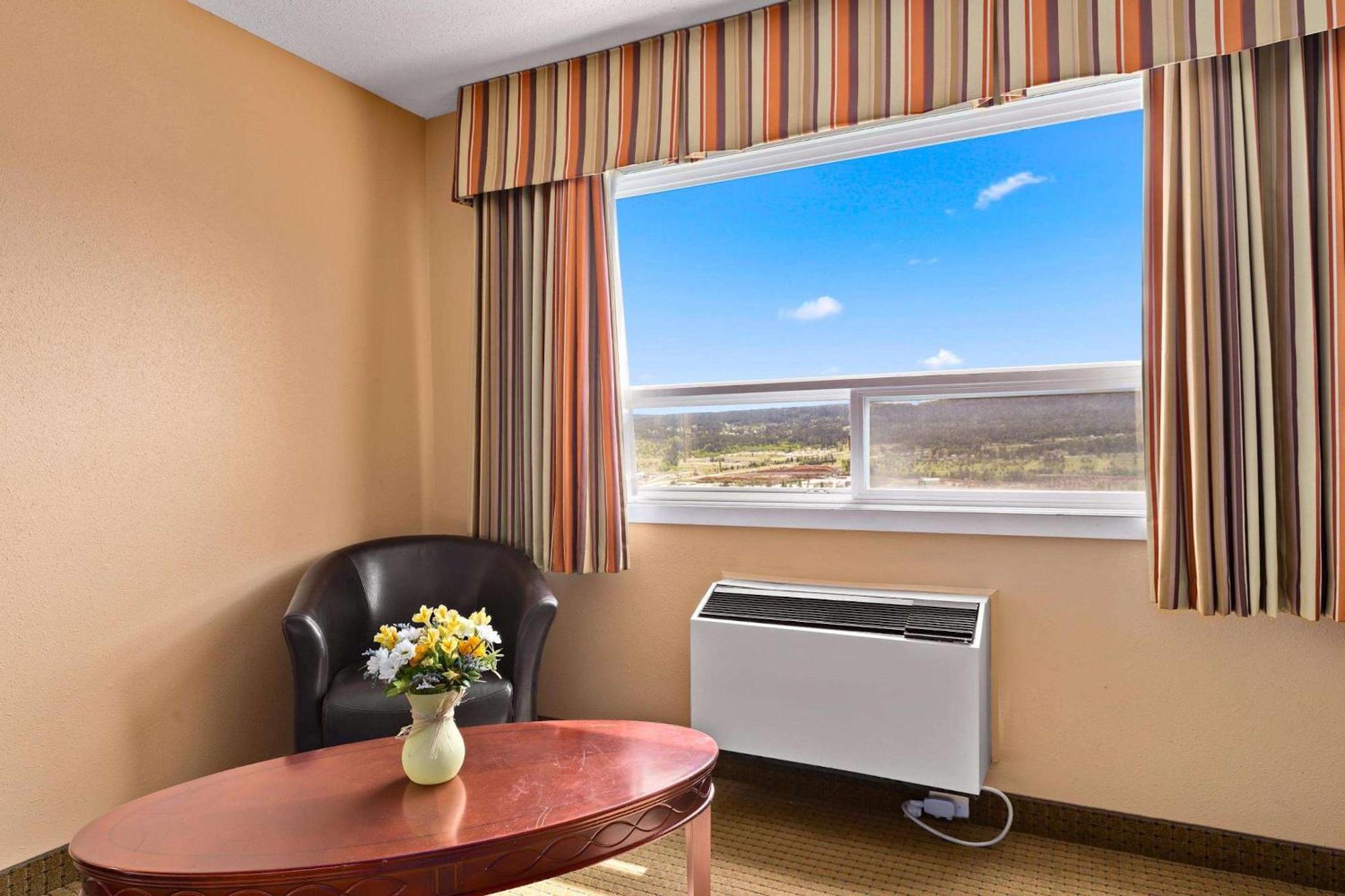Coast Fraser Inn Williams Lake Ngoại thất bức ảnh